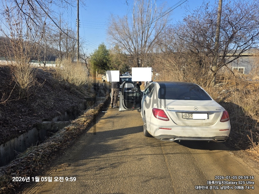 2019 Mercedes-Benz E350 4Matic, photograph 3