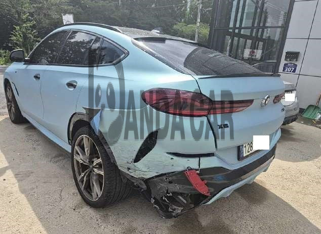2021 BMW X6 M50i, photograph 5