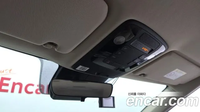 2020 Kia Canival Diesel 9-Seater Prestige, photograph 4