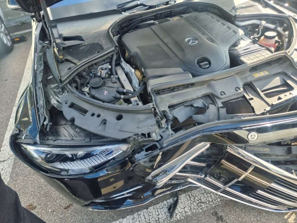 2022 Mercedes-Benz S500 4MATIC, photograph 2