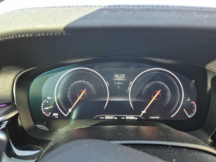 2019 BMW 530i M Sport Package Plus, photograph 3