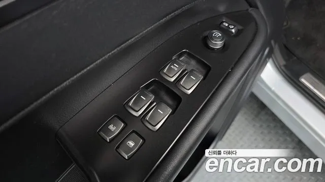 KG_Mobility_Ssangyong Rexton Diesel 2.2 4WD — photo 1 of 30