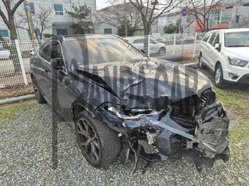 2021 BMW X6 xDrive40i, photograph 5