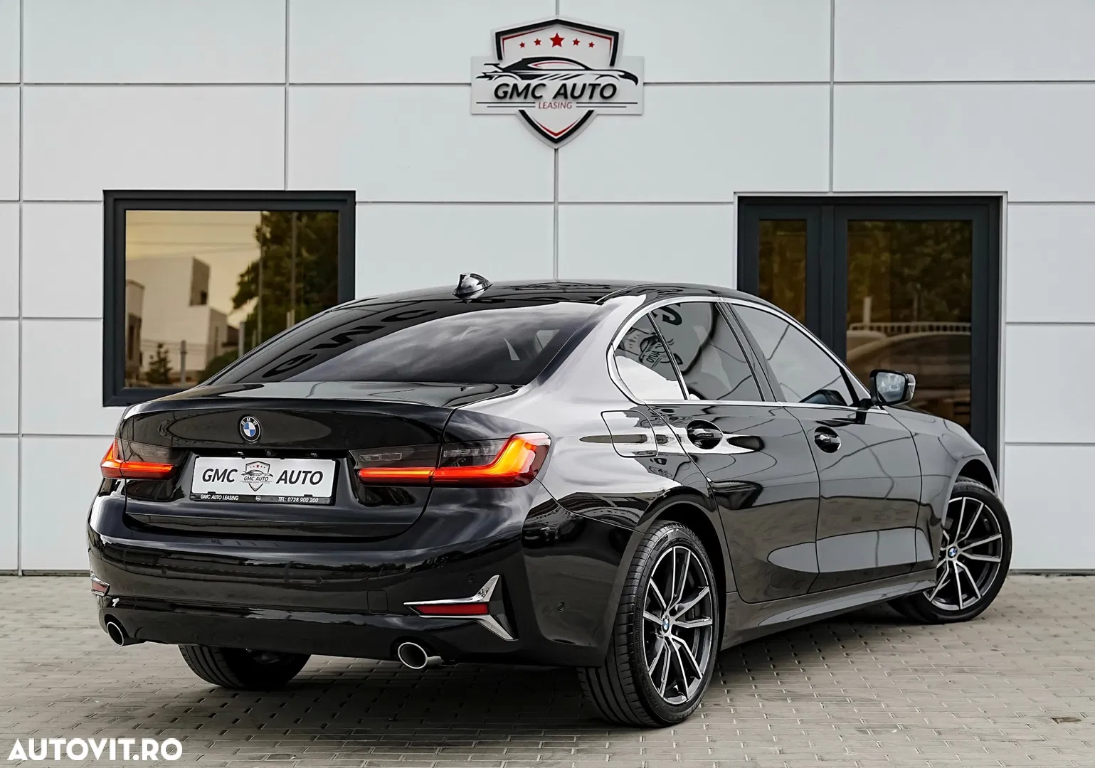 2021 BMW Seria 3, photograph 4