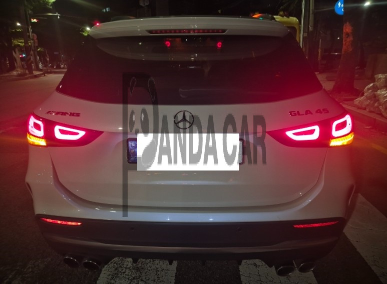 2023 Mercedes-AMG GLA45 4MATIC +, photograph 4