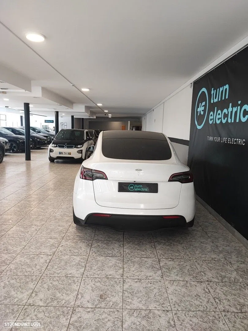 2023 Tesla Model Y Tração Traseira, photograph 5