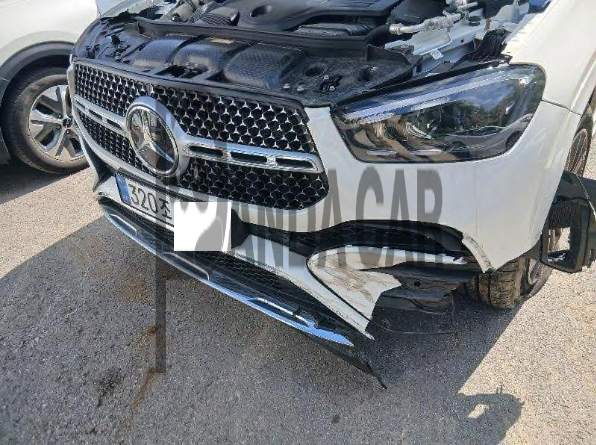 2025 Mercedes-Benz GLE 450 4MATIC, photograph 3
