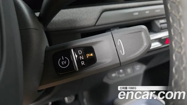 Kia EV3 Long Range 2WD — photo 1 of 30