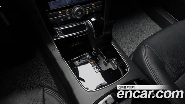 Kia OPIRUS GH270 Special — photo 1 of 20