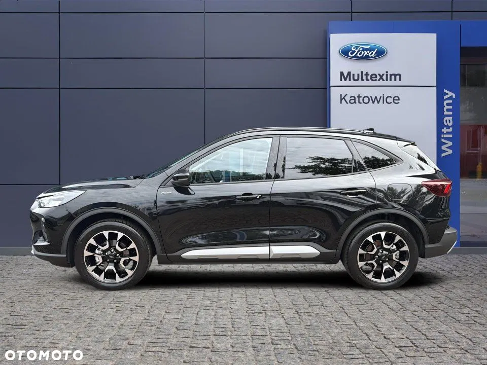 2026 Ford Kuga, photograph 2