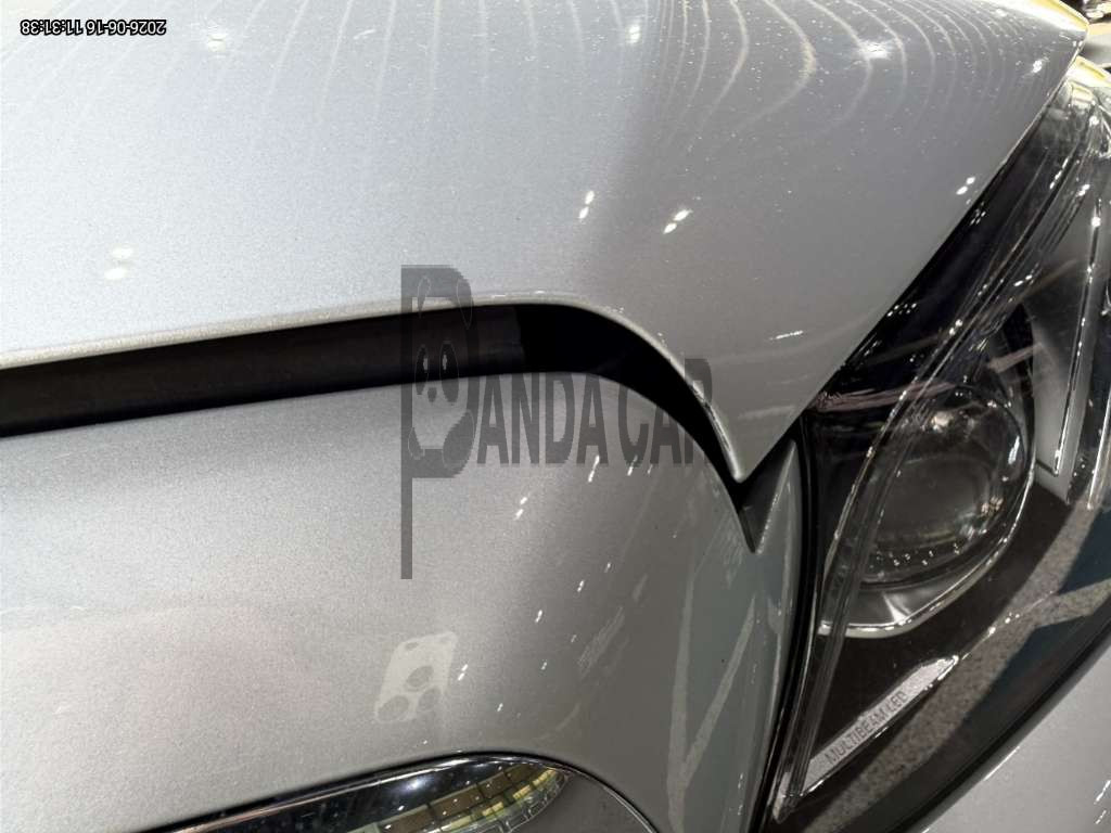 2017 Mercedes-Benz E300, photograph 4