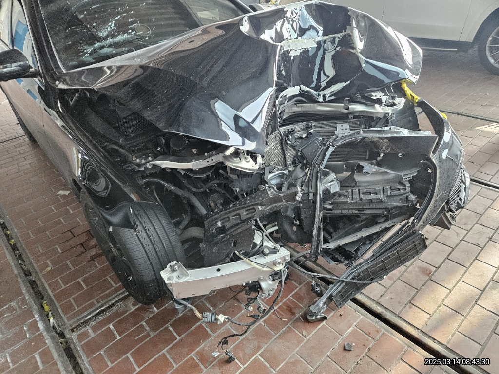 2021 Mercedes-Benz E350 4MATIC, photograph 5