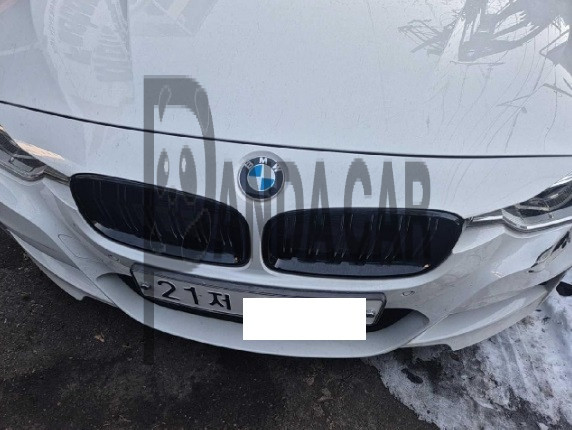2017 BMW 320i, photograph 4
