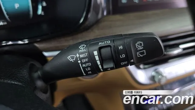 2021 Kia Mohave Diesel 3.0 4WD 5-Seater, photograph 2