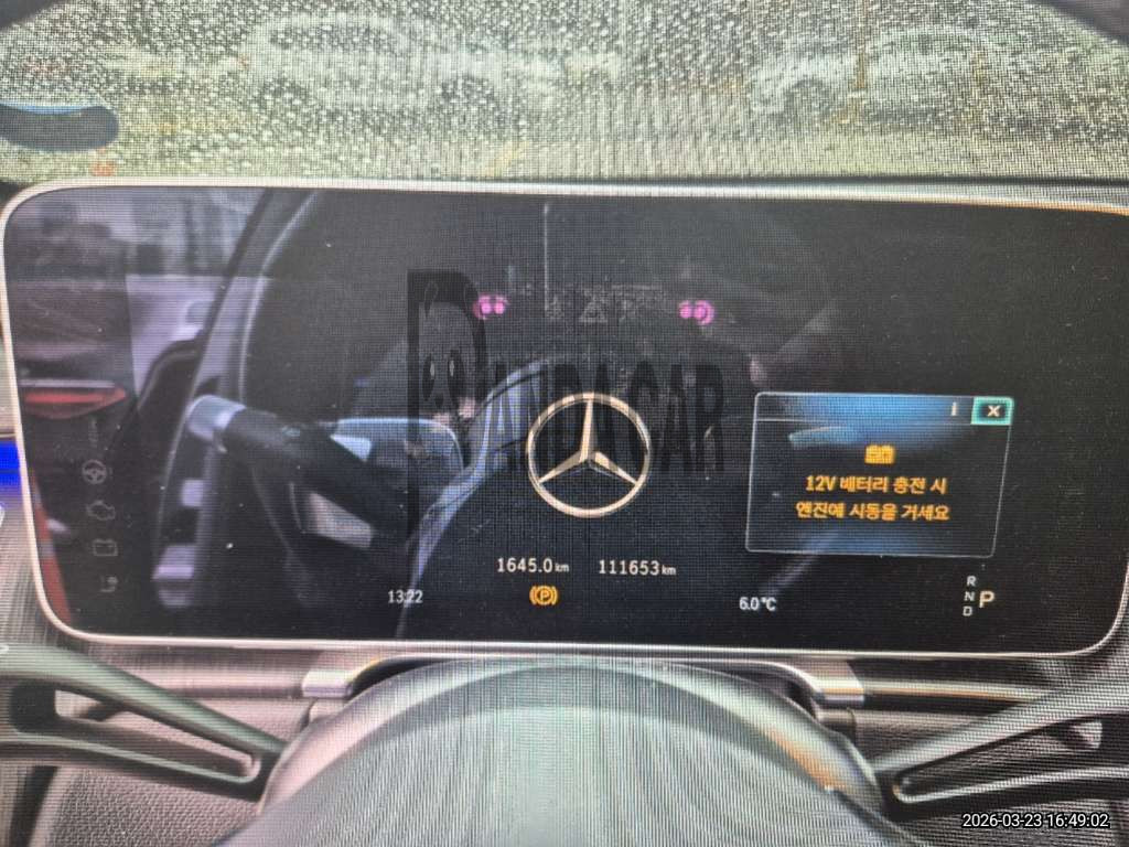 2021 Mercedes-Benz S350 d, photograph 2