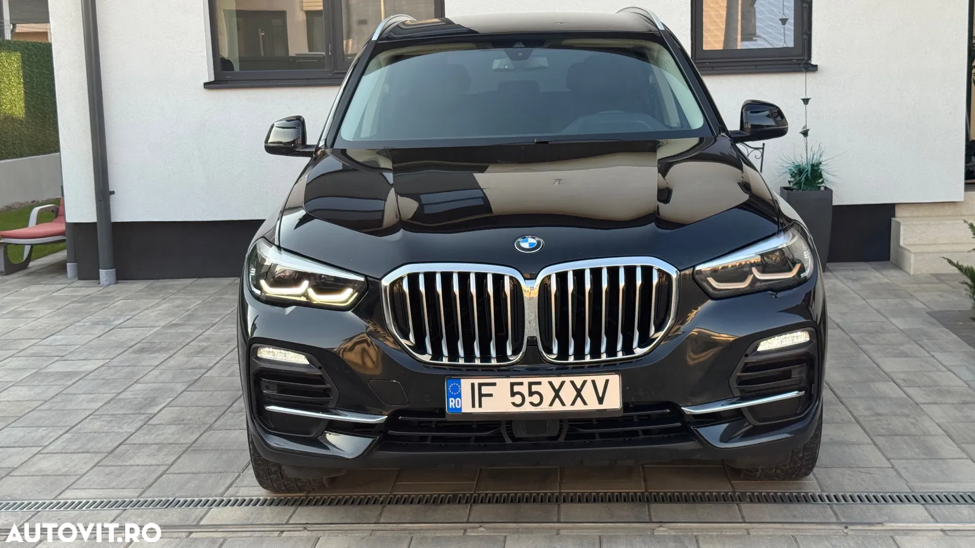 2021 BMW X5, photograph 2