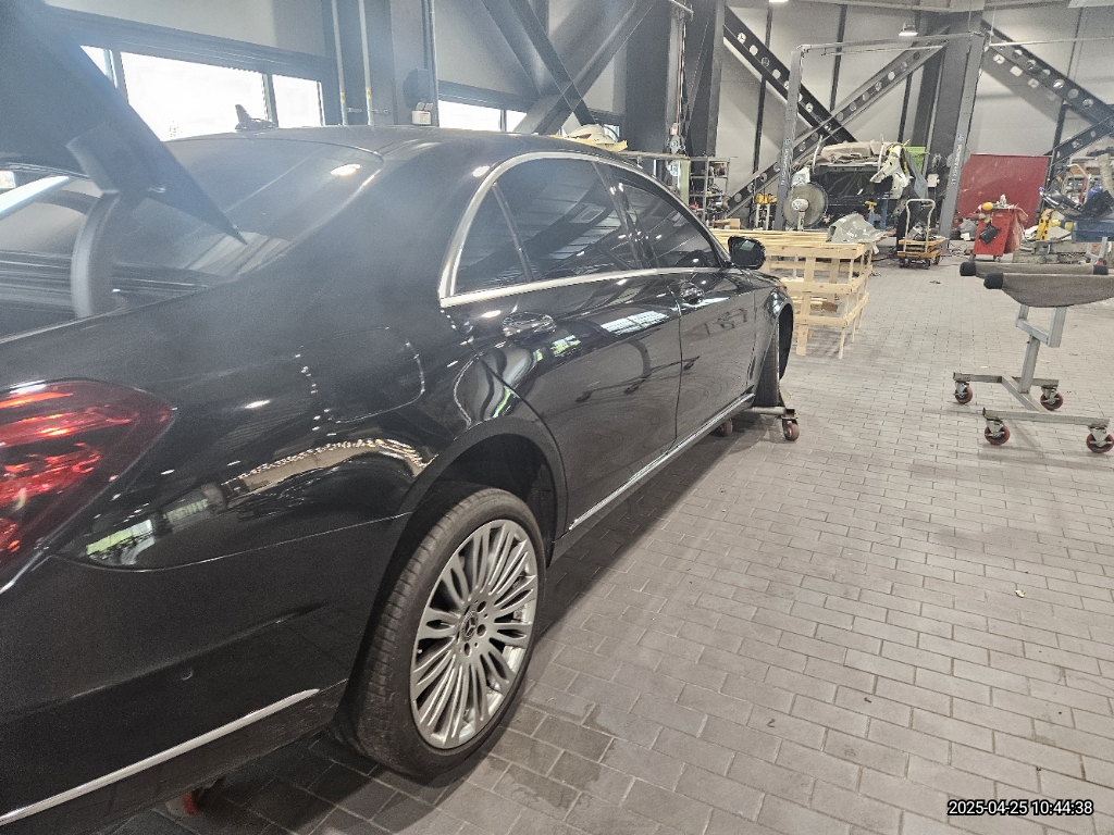 2018 Mercedes-Benz S560 4Matic L, photograph 5