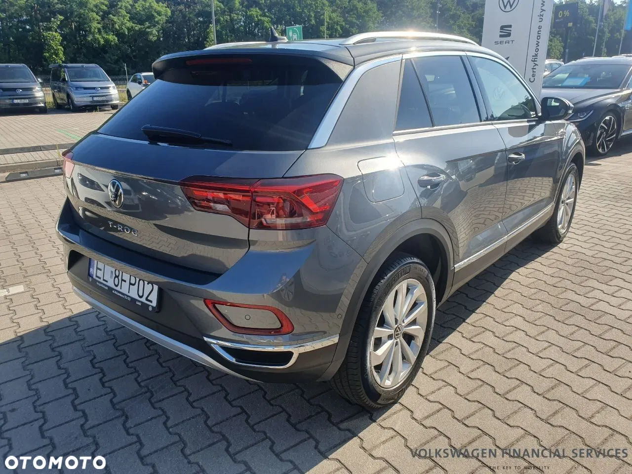 2022 Volkswagen T-Roc, photograph 3