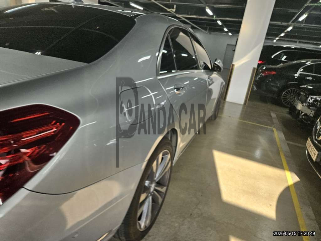 2017 Mercedes-Benz S400 4Matic L, photograph 3