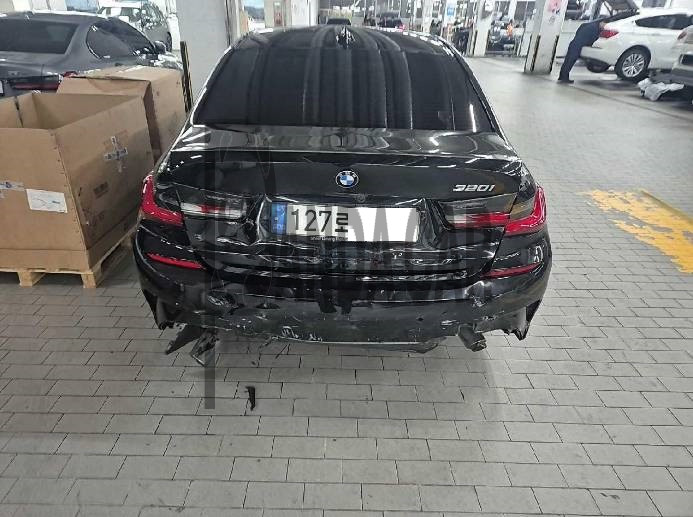 2021 BMW 320i, photograph 4