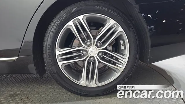 2017 Hyundai Grandeur 3.0 Exclusive, photograph 6