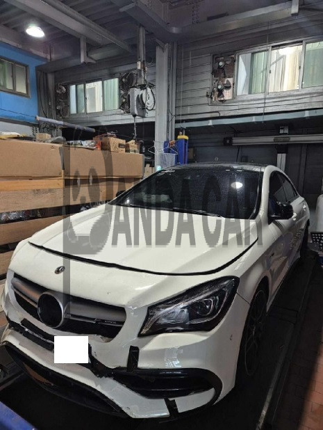 2018 Mercedes-AMG CLA45 4Matic, photograph 3