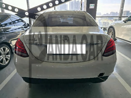 2017 Mercedes-Benz C200 d, photograph 1