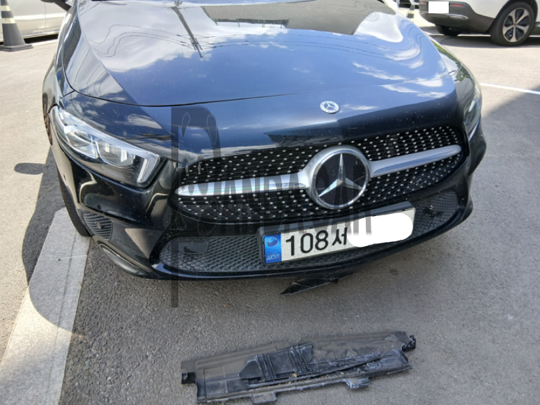 2021 Mercedes-Benz A220 Sedan, photograph 2