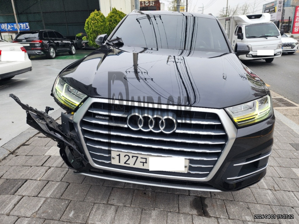 2019 Audi Q7 45 TFSI quattro, photograph 1