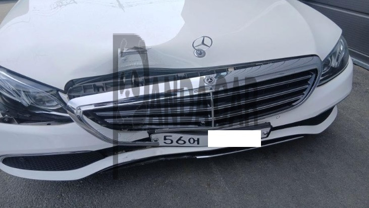 2019 Mercedes-Benz E300, photograph 1