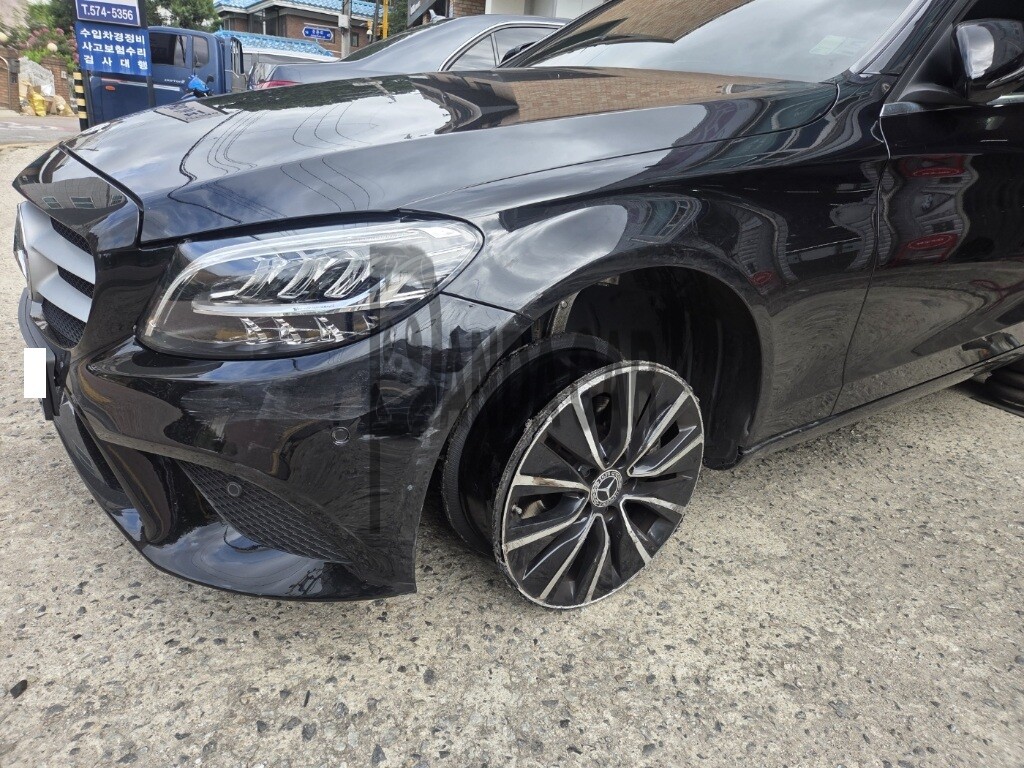 2019 Mercedes-Benz C 200, photograph 4