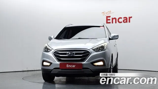 Hyundai Tucson Diesel(e-VGT) 2WD — photo 1 of 20