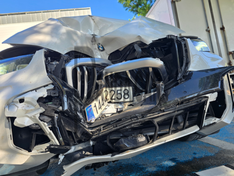 2025 BMW X5 xDrive40i, photograph 4