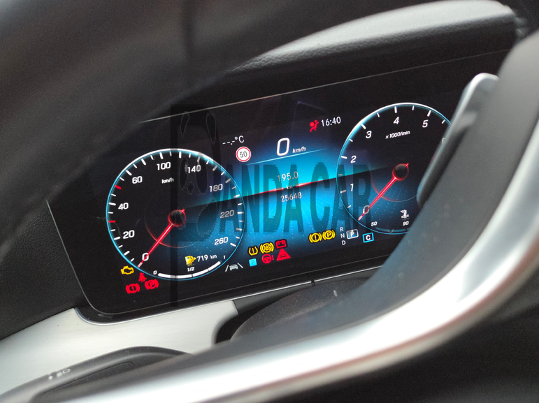 2021 Mercedes-Benz E250, photograph 2
