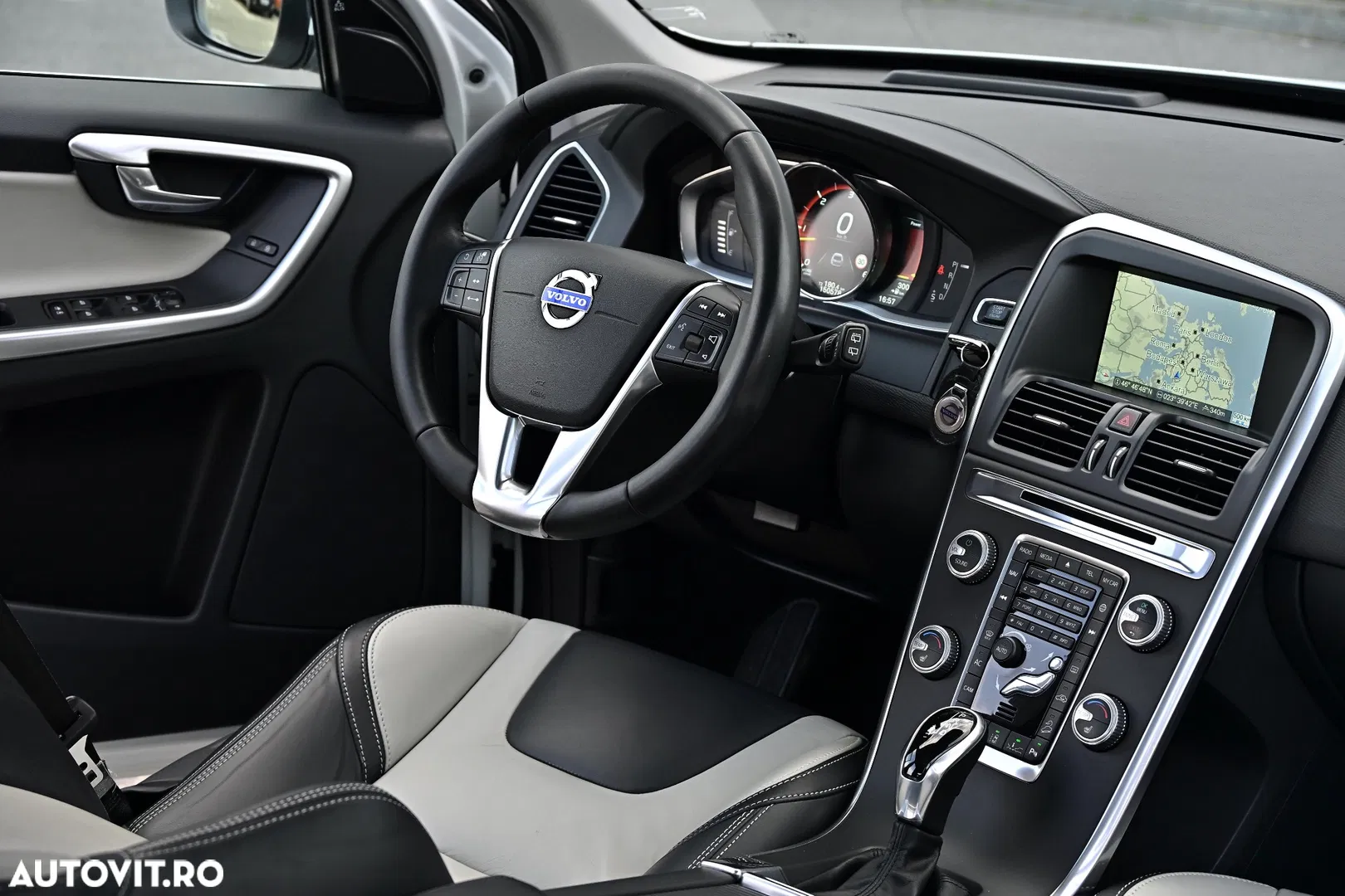 2015 Volvo XC 60 D5 AWD Geartronic Summum, photograph 8
