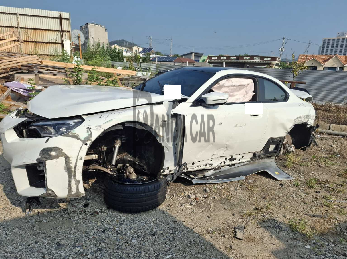 2024 BMW M2, photograph 1