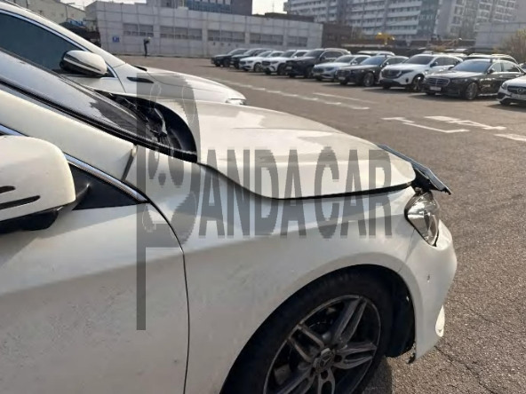2018 Mercedes-Benz CLA220, photograph 2