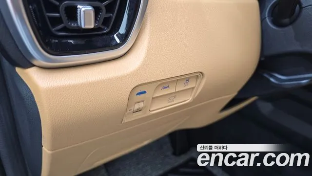 Kia Sorento Gasoline 2.5T 2WD — photo 1 of 20