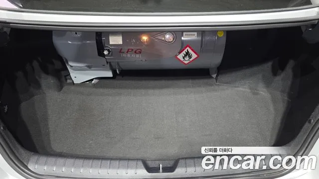 2019 Kia K5 2.0 LPI Rental Car, photograph 11