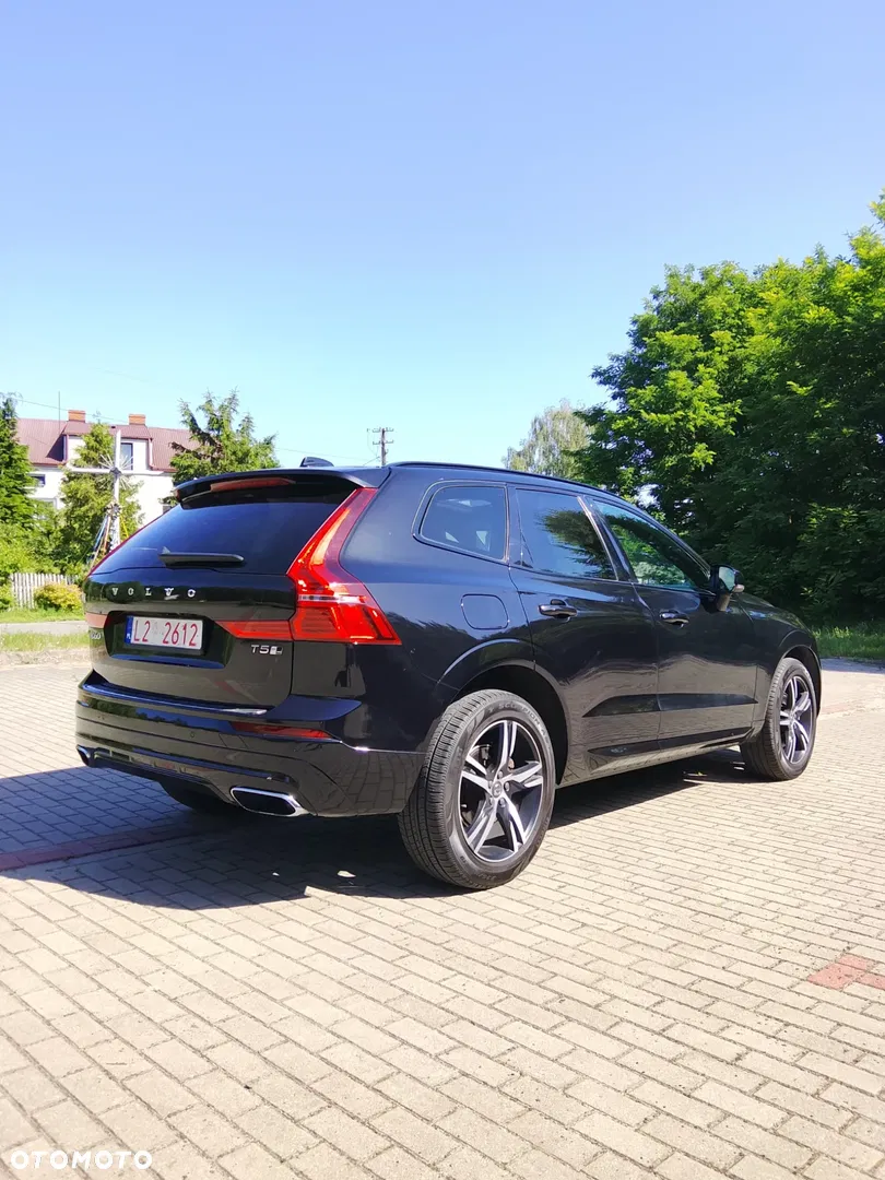 2019 Volvo XC 60 T5 AWD R-Design, photograph 4