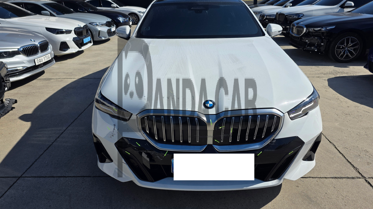 2025 BMW 520i, photograph 1