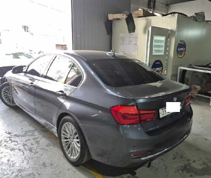 2018 BMW 320i, photograph 1