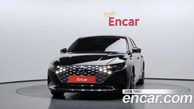 2020 Hyundai Grandeur Exclusive, photograph 3