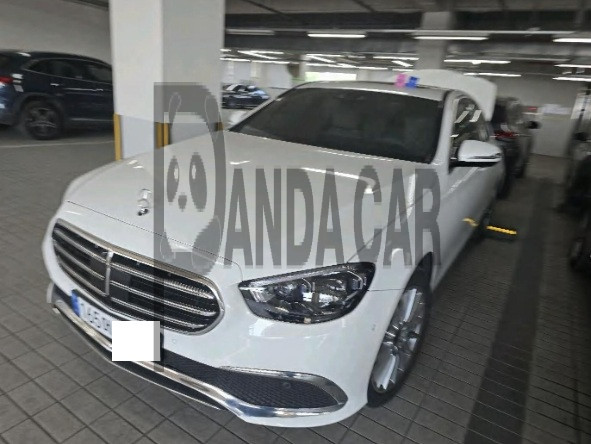2023 Mercedes-Benz E220 d 4MATIC, photograph 4