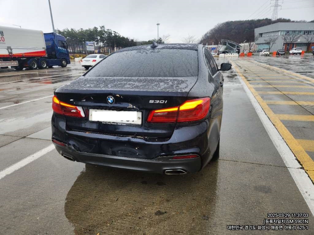 2019 BMW 530i M Sport Package Plus, photograph 4