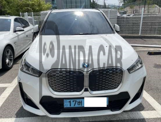 2024 BMW iX1 xDrive30, photograph 2