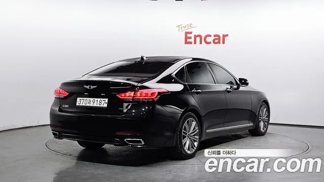 Genesis G80 3.3 GDI — photo 1 of 20