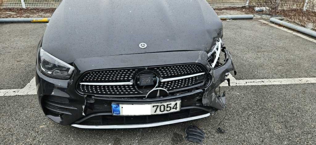 2021 Mercedes-Benz E220 d 4MATIC, photograph 4