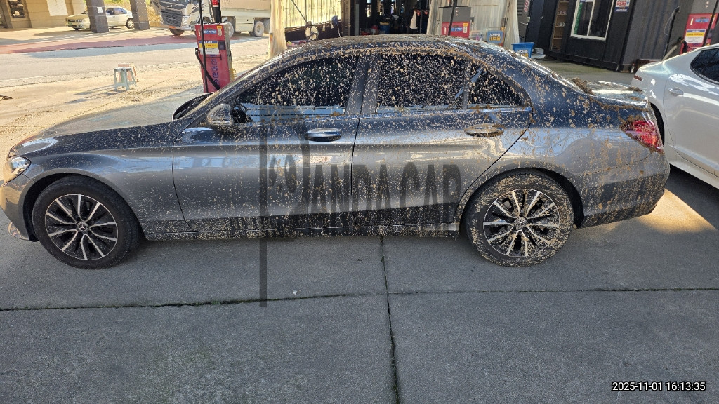 2019 Mercedes-Benz Benz C 200, photograph 4