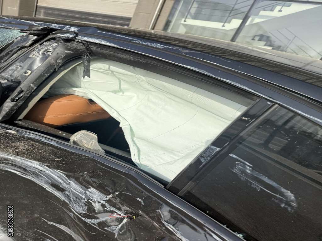 2023 BMW 320i, photograph 3